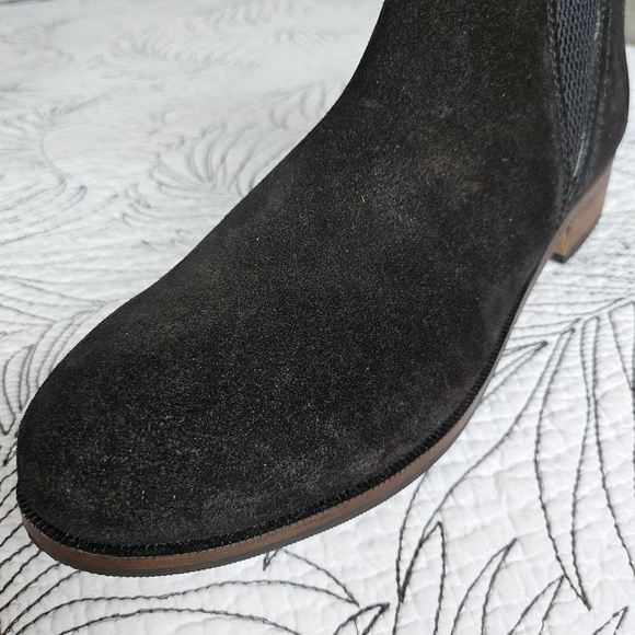 NWOB EUC Oobash Shari Chelsea Suede Boot Black Women Size 9 - Picture 4 of 13